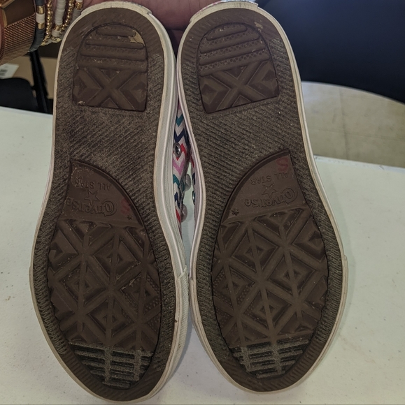 Kids Converse - Picture 2 of 2